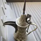 دلة نادرة منقوشة حجمها وسط