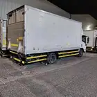 للايجار او المشاوير دينا حافضه 6 متر فيها ورافعه هيدروليك