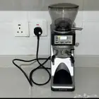 للبيع (ع السوم )مكينة قهوه شبة جديدة مع ملحقاتها