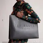شنطه تيد بيكر اصليه الحجم كبير