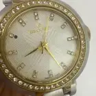 ساعه من ركن سويسري كرستال للبيع ب 300ريال