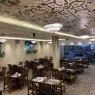 مطعم للتقبيل بالكامل