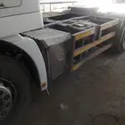 تريلة مرسيدس للإيجار