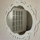 للبيع تسريحة تفصيل بيضا مع كرسيها