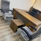 مكتب لتقبيل الملز
