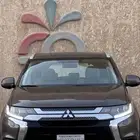 مستبيشي اوتلاندر 2020