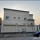 للبيع دور وثلاث شقق حي التحلية ف الخبر بناء شخصي موقع مميز