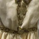 فستان نسائي