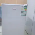 ثلاجة صغيرة للبيع