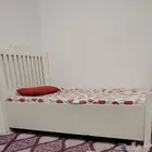 طقم سرايرخشب غرفه استقبال مستخدم بحاله جيدة السعر ممتاز