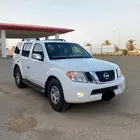 جيب باثفندر 2008