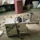مفرمه لحم كبيره تفرم 120كيلو لحم في الساعه كهربه 220 50 60
