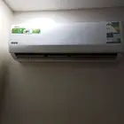 مكيف سبليت شبه جديده و شغال سبب البيع محتاج الفلوس