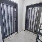 شقه للايجار المهديه طابق اول 3 غرف وصاله مدخلين السعر 35 الف