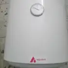 سخان الماء شبه جديد استخدام بسيط جدا جدا