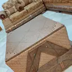 كنب نظيف لايوجد به اي عيوب مع طاوله و ركنيه