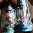 فوانيس حجمين يوجد في حدود سته كراتين الكبير 20 ريال الصغي 10