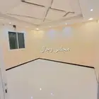للايجار شقه اربع غرف الرمال الذهبي
