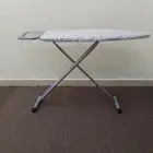 طاوله كي ملابس