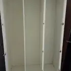 دولاب ثلاث ابواب نظيف جدا
