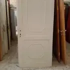 شبابيك وابوها مستخدم خشب جديد داخل جده في كل المملكه توصيل