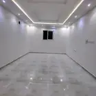 شقه للايجار المهديه طابق ثاني للعرسان 3 غرف وصاله بسعر 35 ال