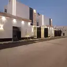 للبيع فيلا درج داخلي حي الخليج