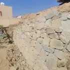 لدينا جميع المعدات للقص والترحيل وبنا المرافي