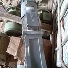 تروس بمحرك (جير موتور) من تصنيع شركة Lenze.