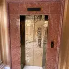 للبيع مصعد مستبيشي شبه جديد