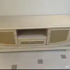 طاولة تلفزيون