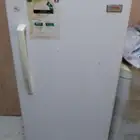 مكيف و ثلاجه تعمل بصوره جيده و دولاب للبيع في الخبر الجنوبيه