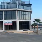 شريك اوممول لكفي ومطعم المبنى جاهز