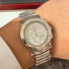 ساعة سويسرية جيفنشي مميزة
