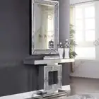 للبيع مدخل فخم مع مرآة   تصميم مودرن راقي