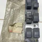 مجموعة سويتش نوافذ تويوتا كراون 88 - 93 سيدان جديد أصلي