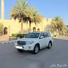 لاندكروزر 2015 فل كامل مخزن