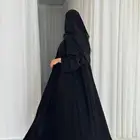 عباية سوداء قماش ملكي   تطريز اسود (قصتها كلوش )مقاسها 54