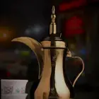 يوجد لدينا قهوجين وصبابين رجال ونساء