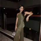فستان جميل جدا عدم اللبس بسبب كنسلت الزواج نظيف وجديد