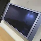 تلفزيون مع كامل اغراض تصفية