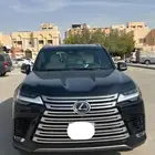 للبيع لكزس 2025 BB فل الفل الداخلي(أوف وايت) سعودي