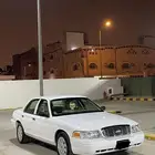 للبيع فورد بوليسي 2011 عداد قليل نظيف جدا