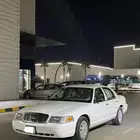 للبيع فورد بوليسي 2011 عداد قليل نظيف جدا