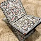 حامل. مصحف