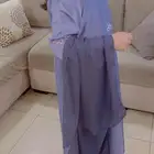 عبايات اطفال والسن المحير