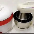 خلاط عجين وحلويات. وقلاية زيت