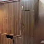 دولاب تخزين نظيف بس الباب طايح