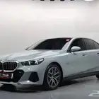 BMW 5 Series   (G60) 520i M Sport (2025)