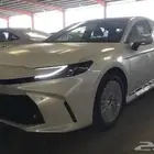 تويوتا كامري LE بنزين وهايبرد 2025 ومتاح ستاندرد